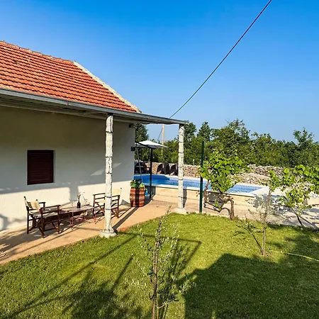 Holiday home Little Heaven